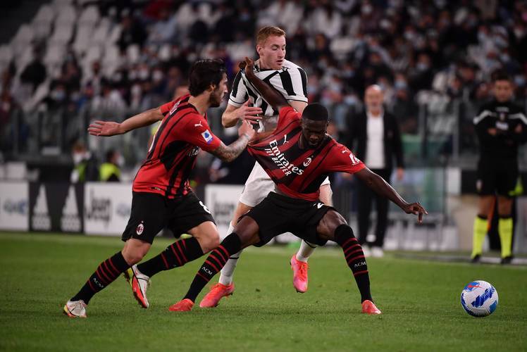 米兰体育直播-AC米兰客场艰难取胜，欢呼胜利的简单介绍