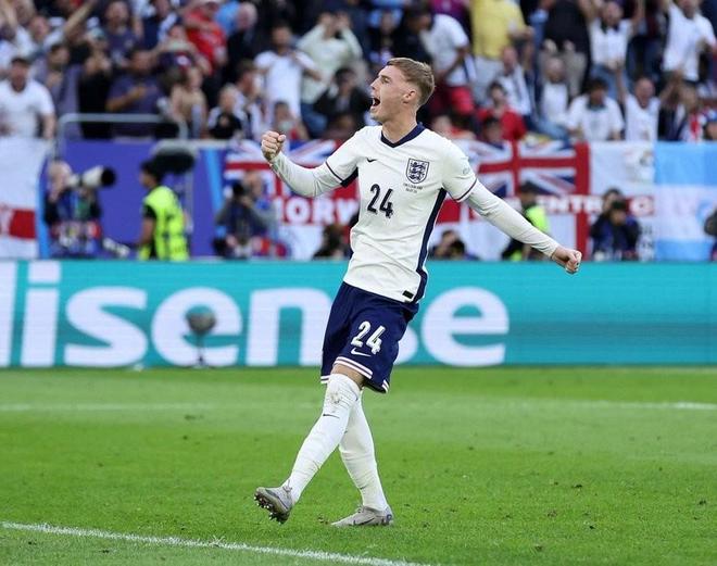 米兰体育教练-英格兰队逆转胜，晋级欧预赛决赛的简单介绍