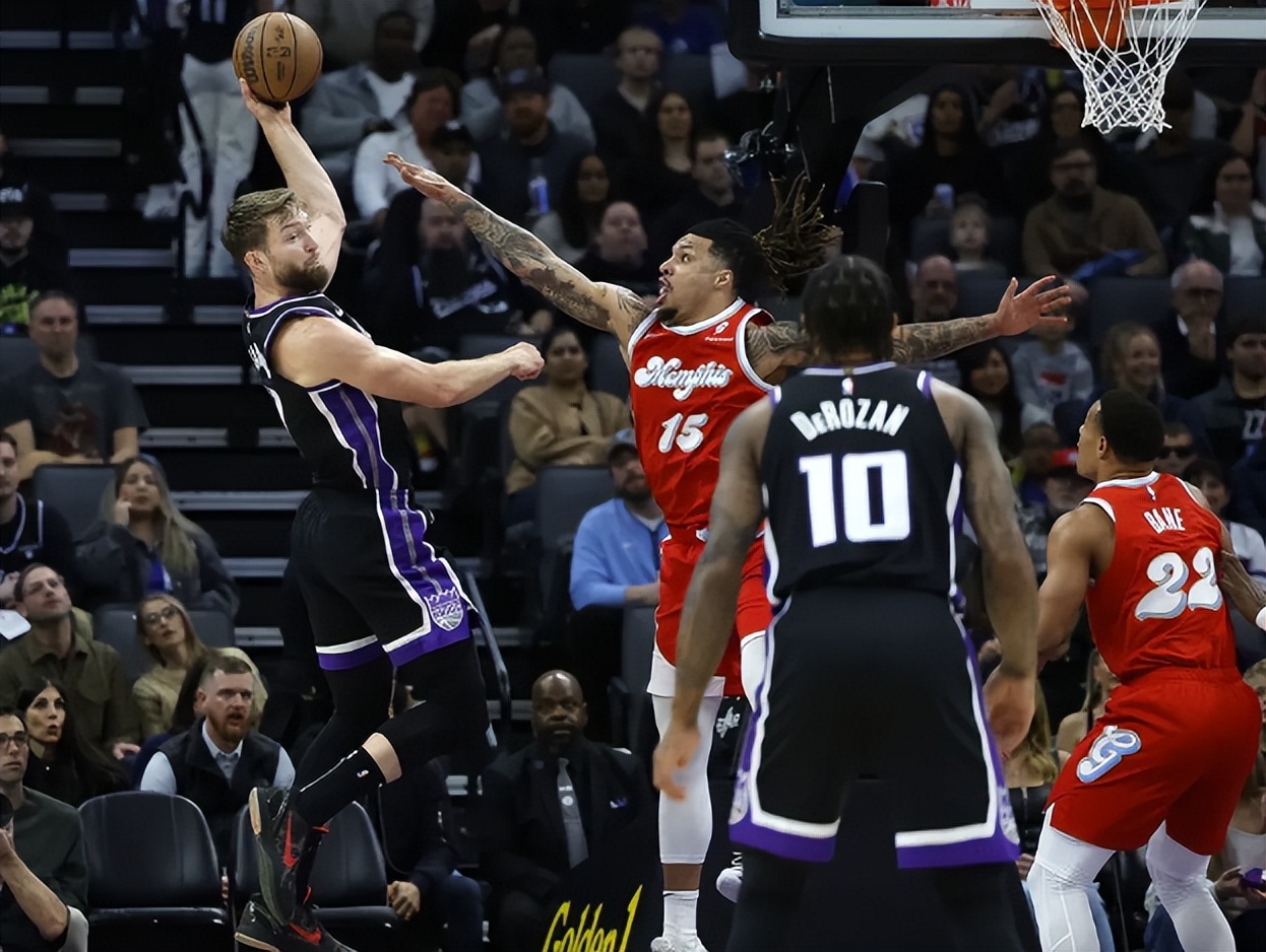 米兰体育电竞-国王再胜灰熊，西部半决赛强势晋级