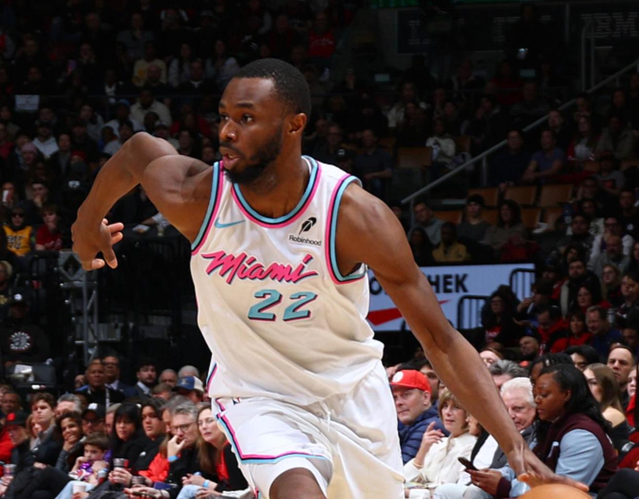 米兰体育官方入口-热火客场力克骑士，继续领跑东部的简单介绍