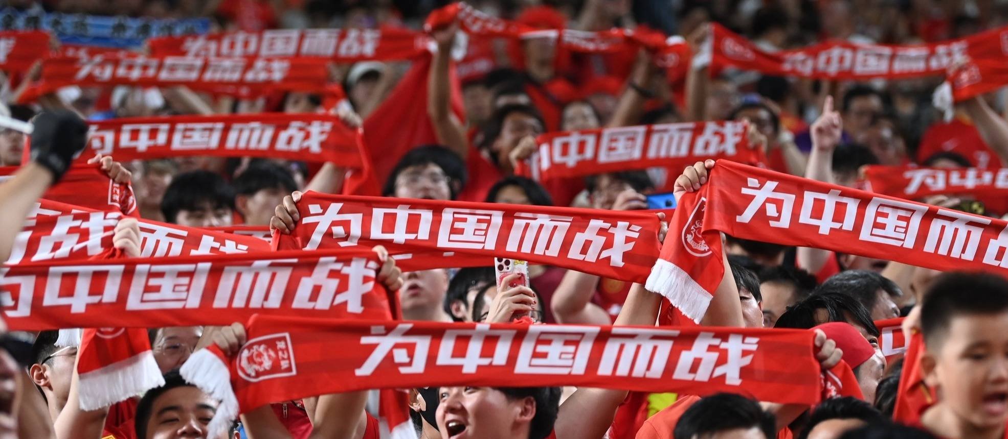 足球联赛中球队夺取胜利的好消息 足球联赛中球队夺取胜利的好消息