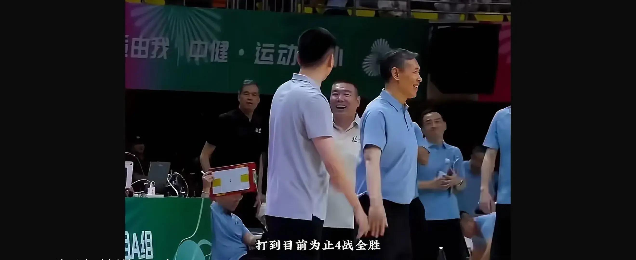 米兰体育官方-赛场上紧张对决，球员展现高超技术