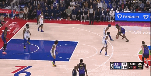 鹈鹕队客场不敌活塞遭遇滑铁卢的简单介绍