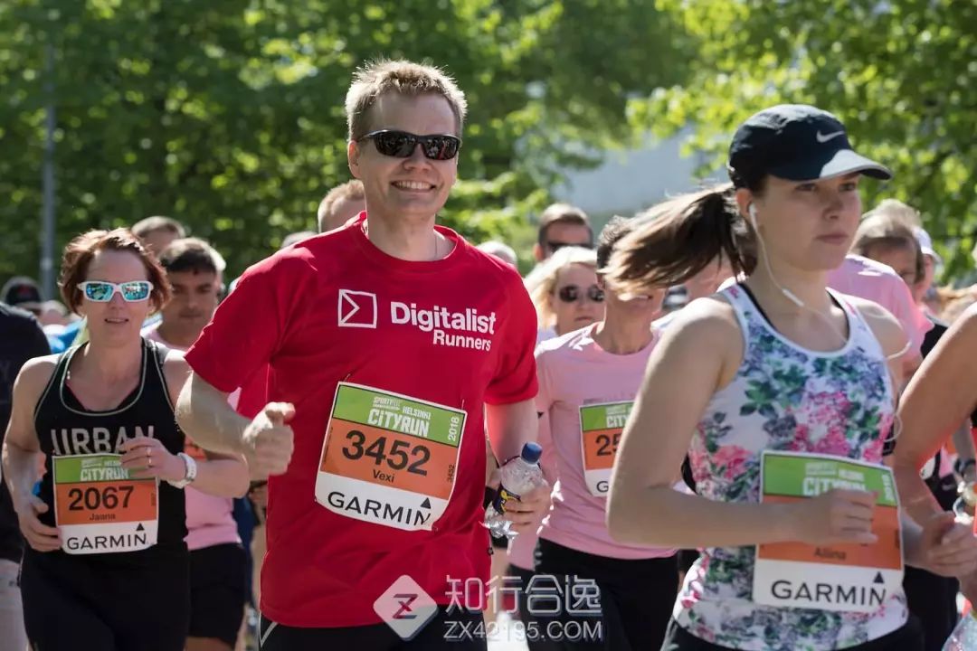 芬兰代表团包揽女子足球奖牌