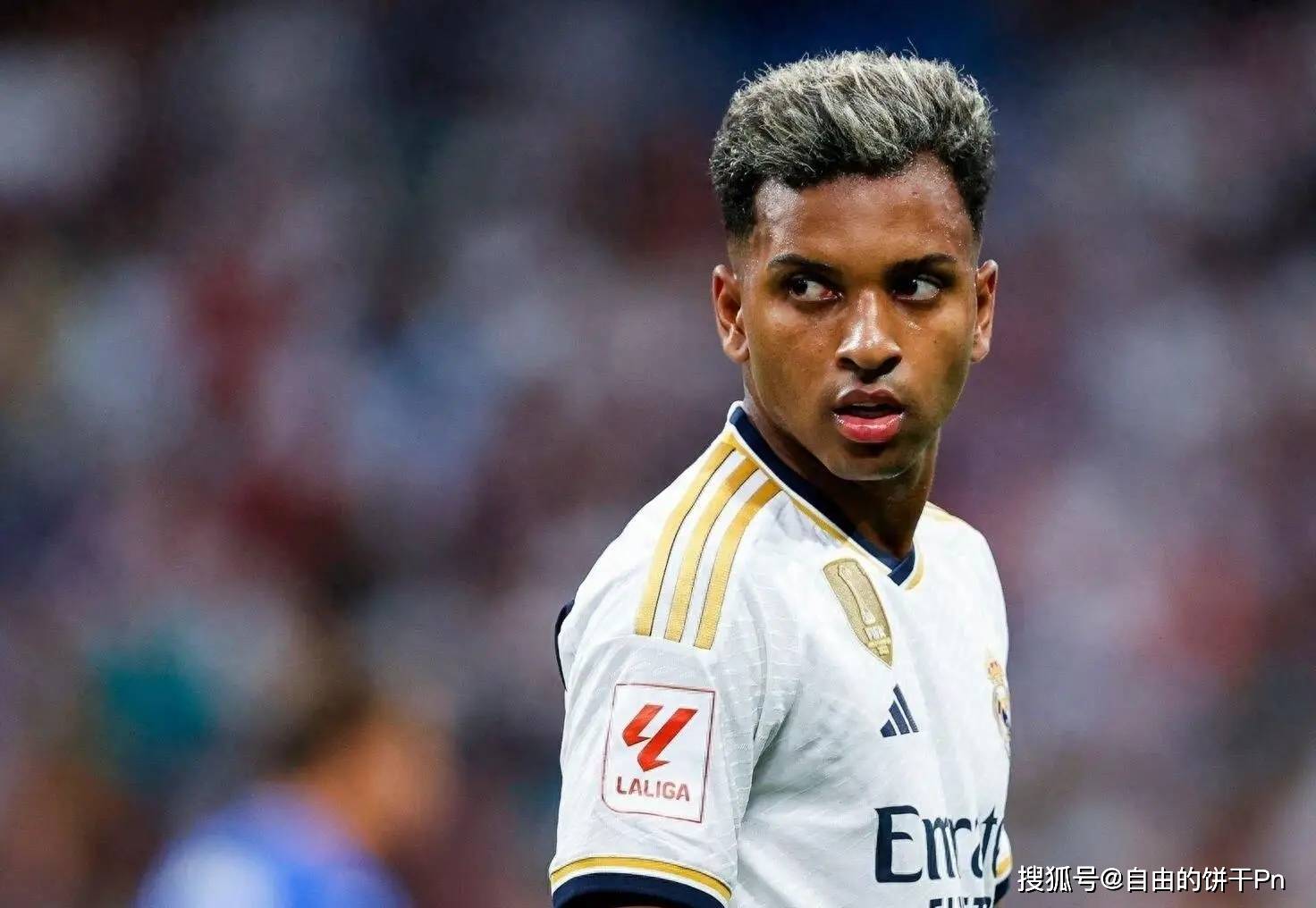 皇马宣布签下法国天才前锋，球迷期待新赛季表现的简单介绍