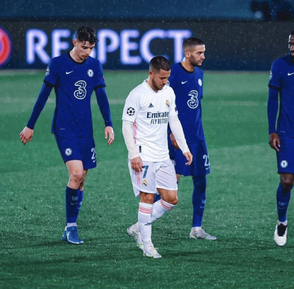 关于皇马阵容混乱，阿扎尔仍在适应中，未来前景难以预测的信息