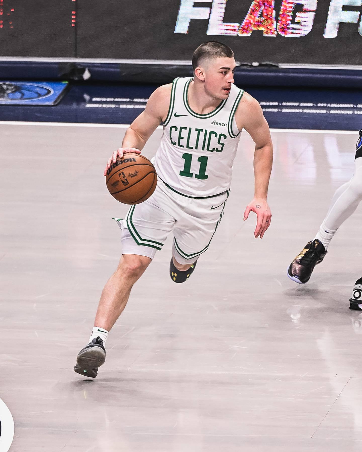 独行侠队主教练晒出比赛战术图的简单介绍