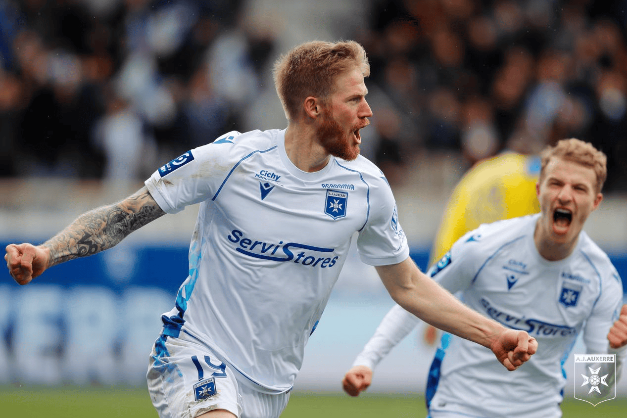 尼姆客场胜图卢兹，追赶法甲积分榜顶级球队的简单介绍