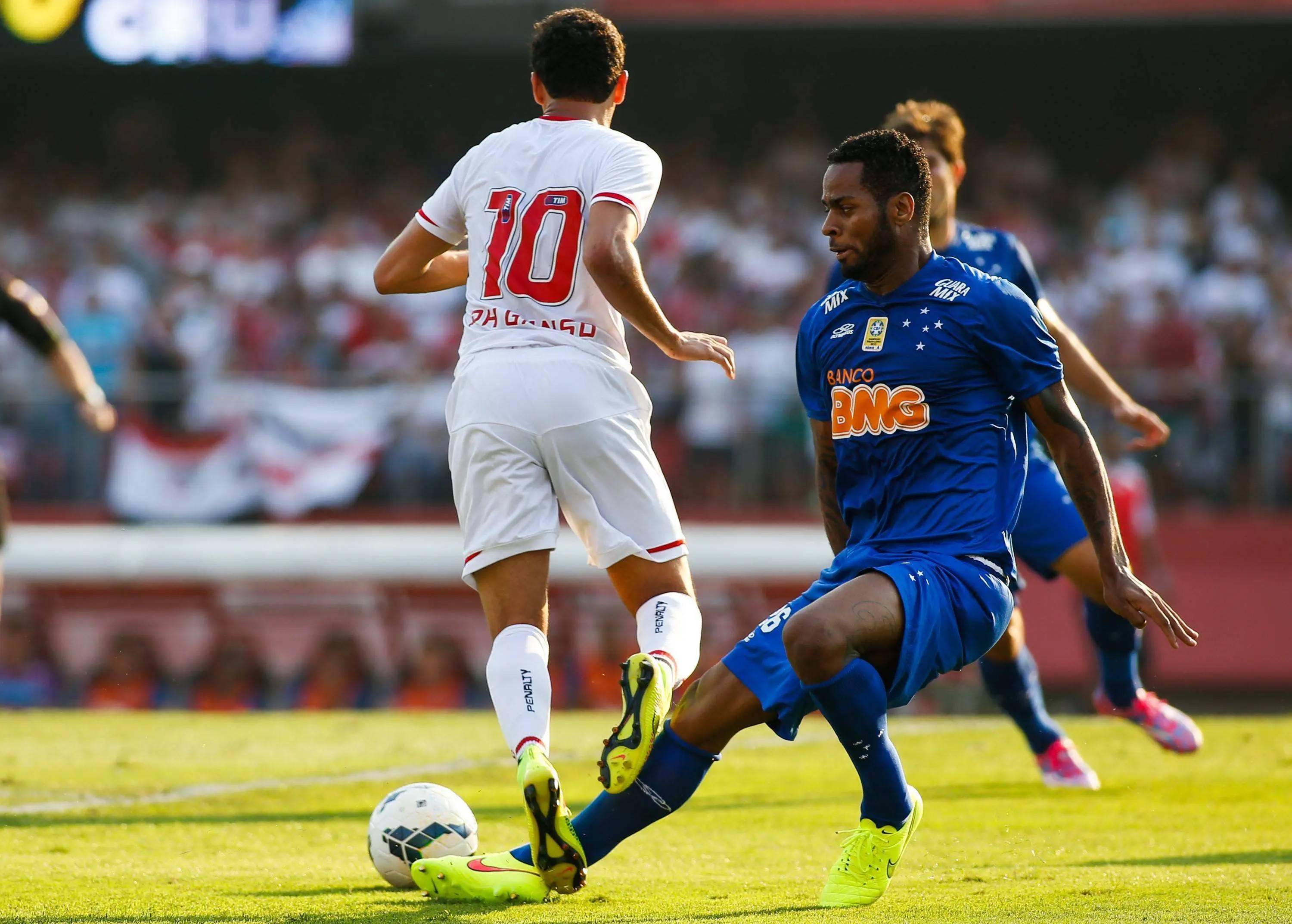 精彩足球盛宴将在赛场上拉开帷幕